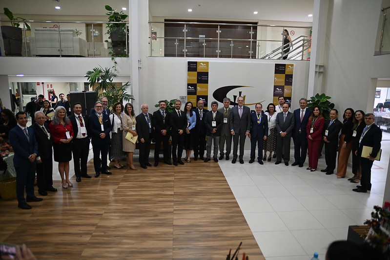 Diretores de escolas de Escolas Estaduais da Magistratura reunidos em Rondônia. 