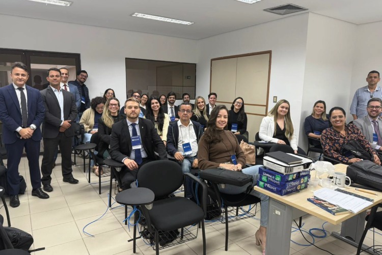Foto da notícia - Curso sobre IA aplicada à jurisdição criminal em Garanhuns auxilia na produção de minutas de sentenças