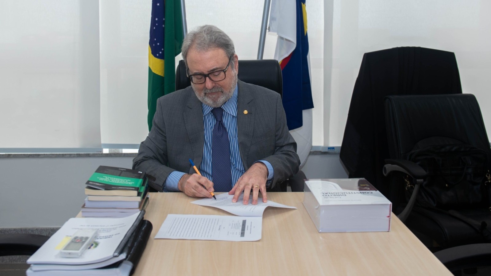 Foto da notícia - Esmape publica edital em parceria com a UFPE para pós-graduação lato sensu em Gestão Pública