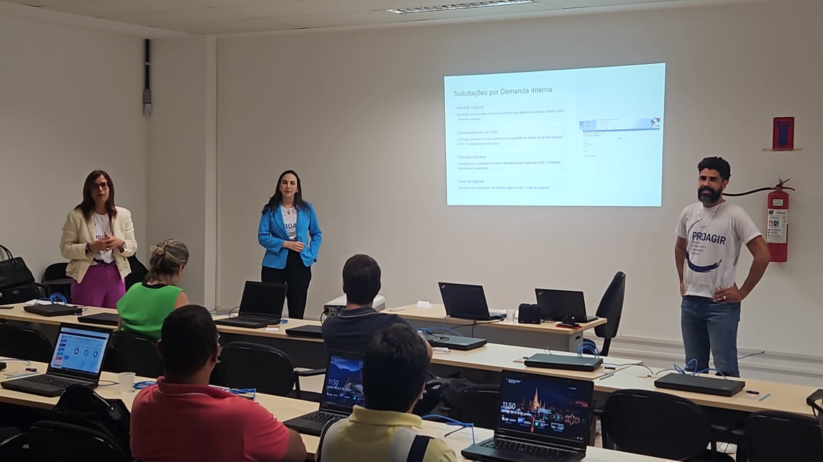Turma do curso Proagir em Goiana. 