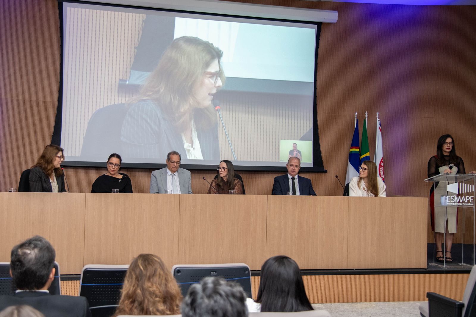 Foto da notícia - Esmape sedia seminário sobre o papel da família na prevenção da violência juvenil; evento integra a Semana da Família 2026 do TJPE